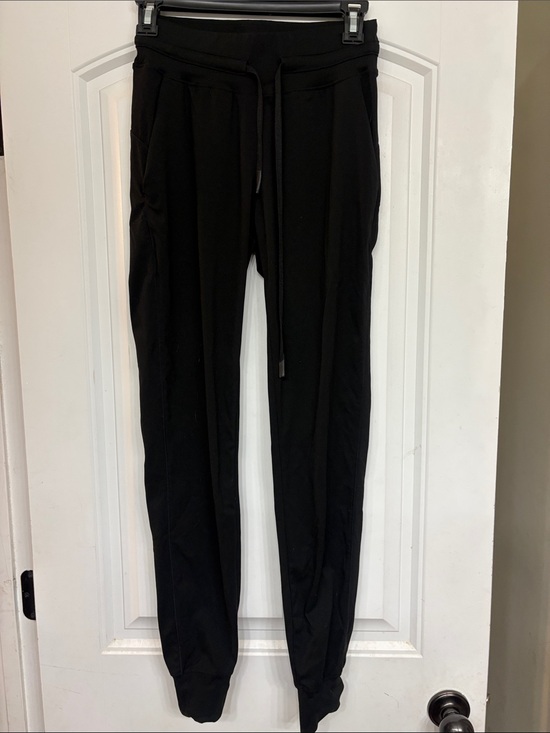 lululemon athletica Pants - Women’s Lululemon Black Jogger Pants with Drawstring Waist size 4